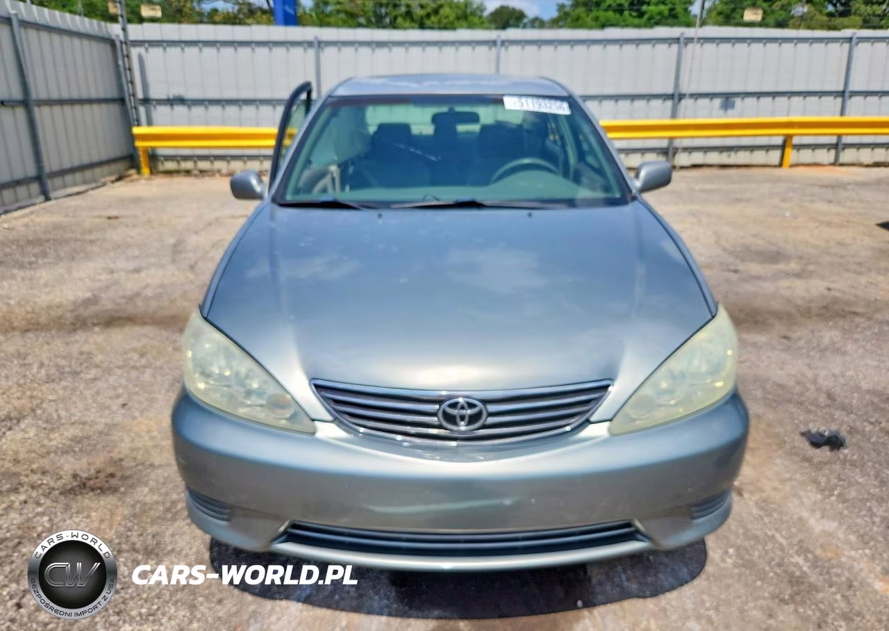 2005 Toyota Camry Le VIN:4T1BE30K65U557391 - 5