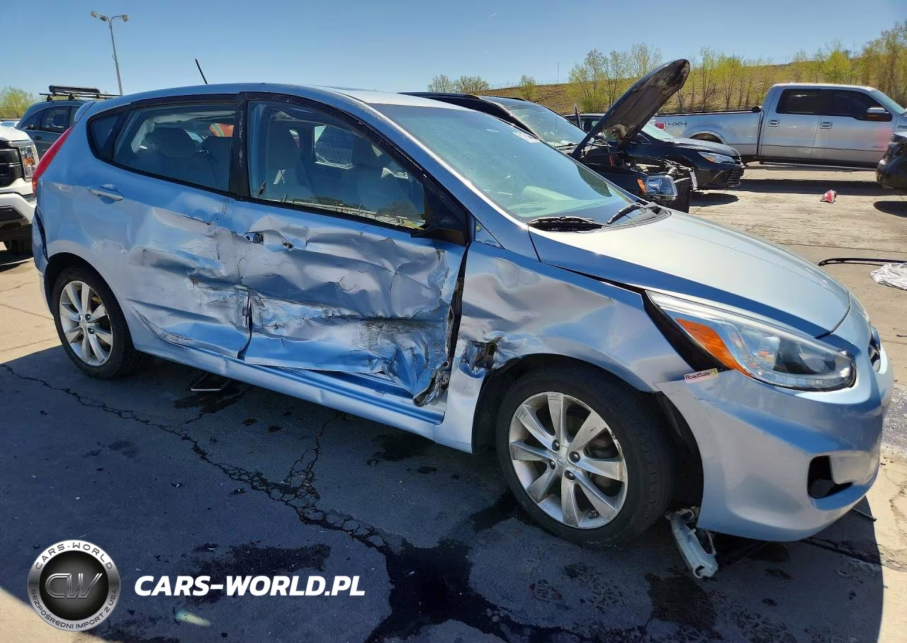 2014 Hyundai Accent Se VIN:KMHCU5AE6EU160095 - 4