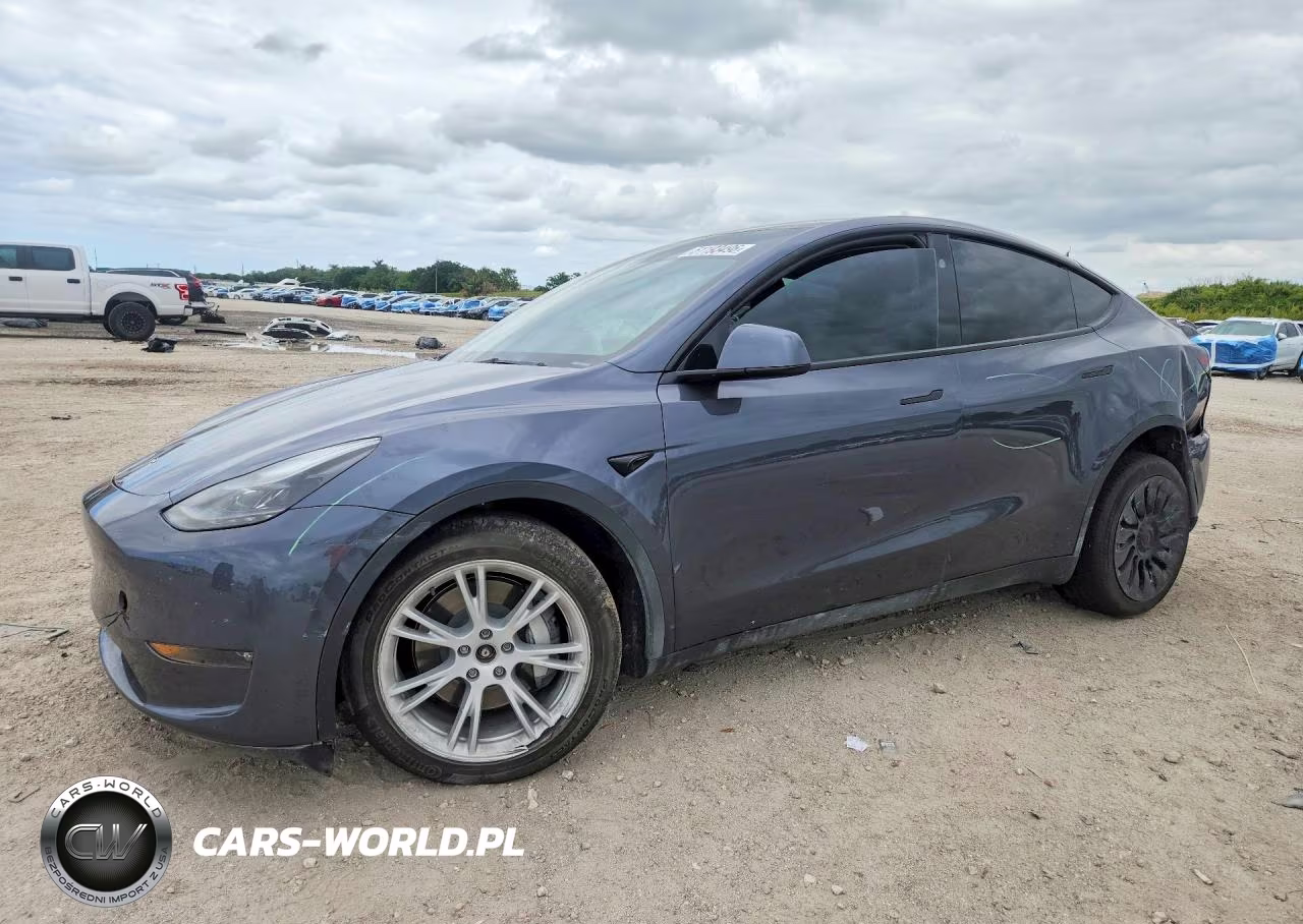 2023 Tesla Model Y – zdjęcie 1 z 13