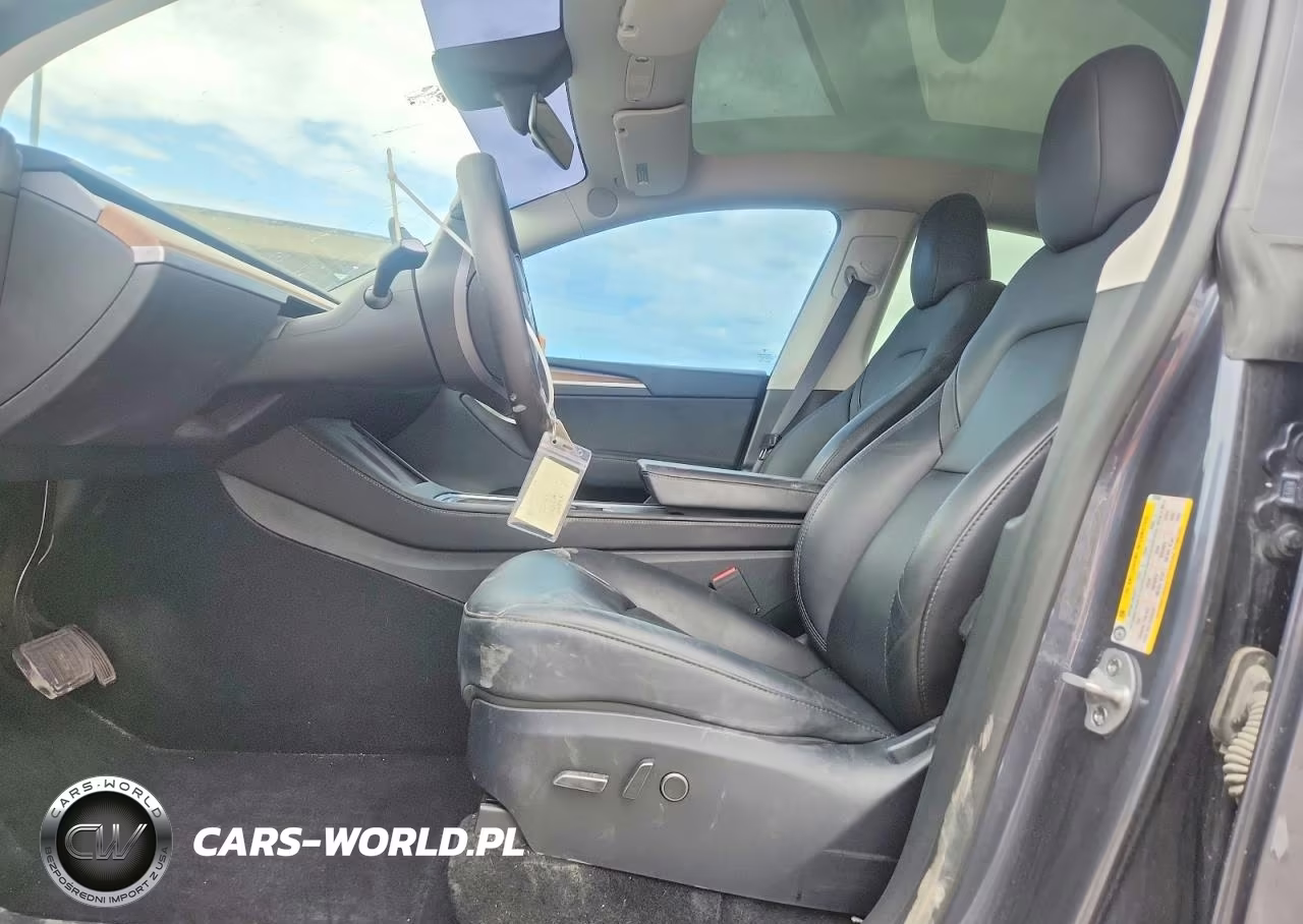 2023 Tesla Model Y VIN:7SAYGDEE6PF923950 - 7