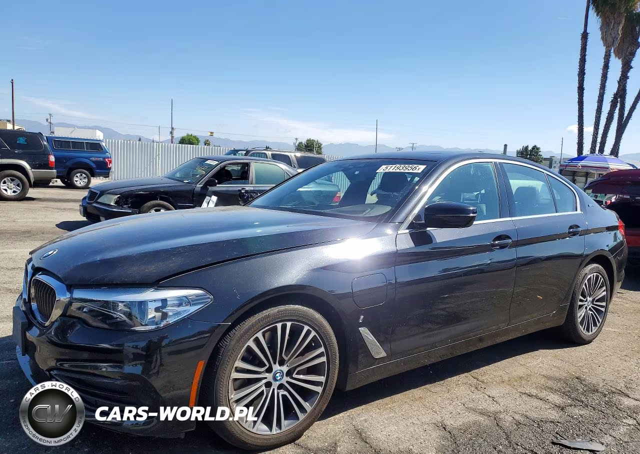 2019 BMW 530E