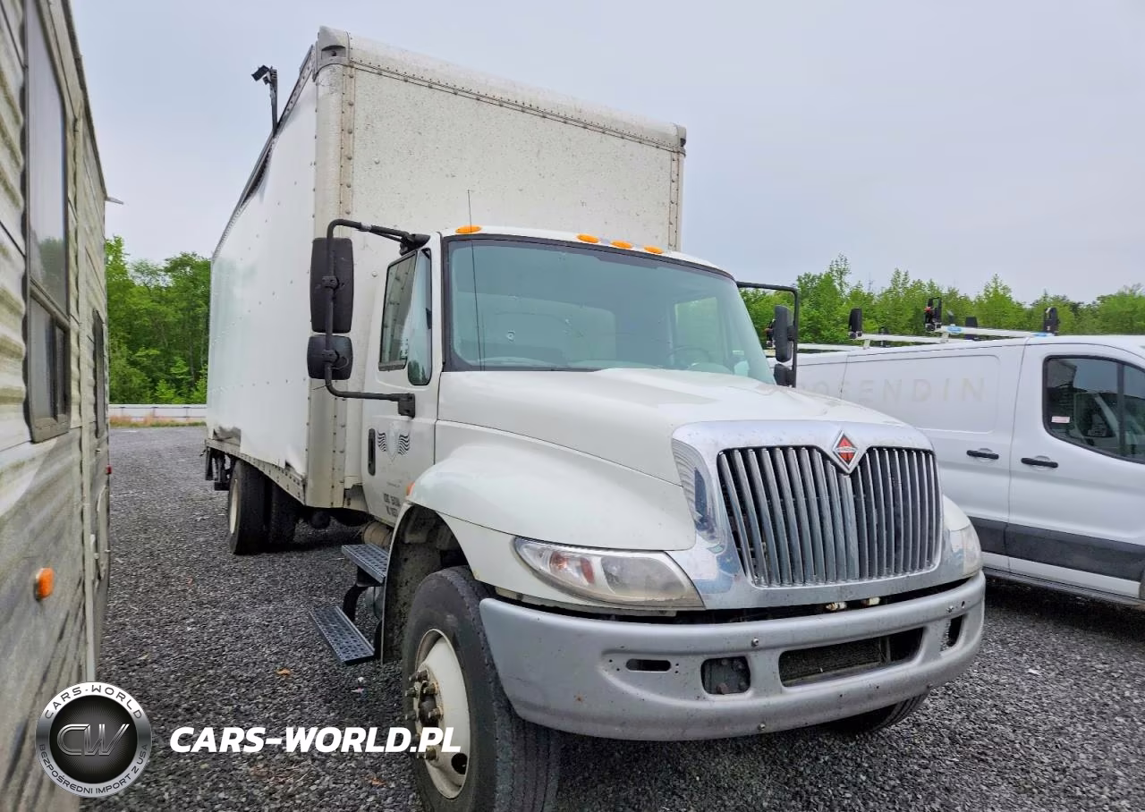 2017 International 4300 Box Truck