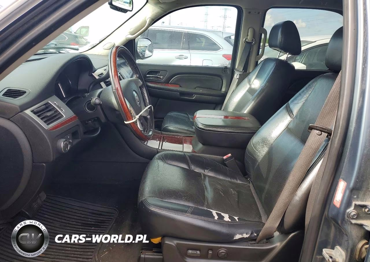 2008 Cadillac Escalade Luxury VIN:1GYFK63838R118439 - 7