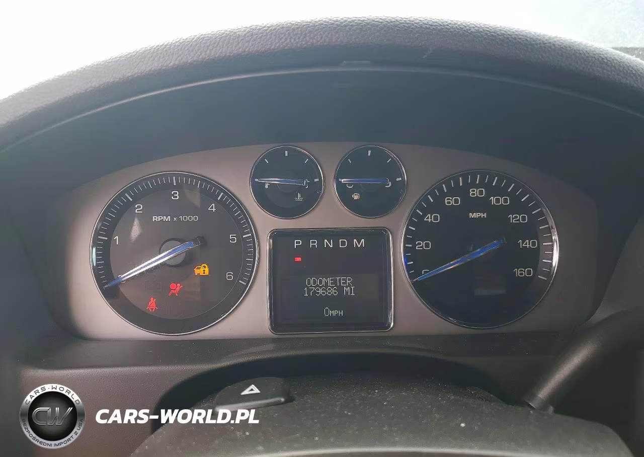 2008 Cadillac Escalade Luxury VIN:1GYFK63838R118439 - 9