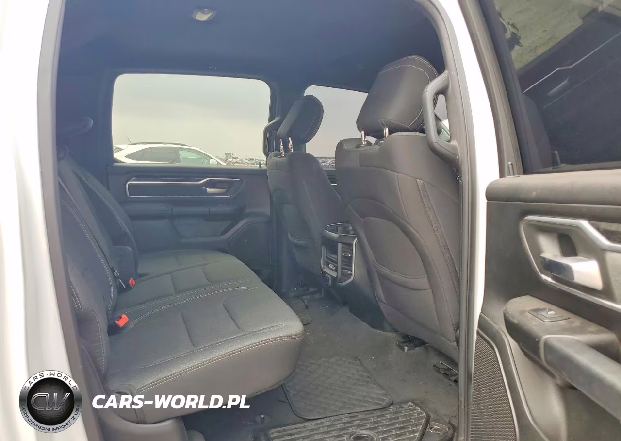 2019 Ram 1500 Big Horn VIN:1C6RREFT1KN851880 - 10