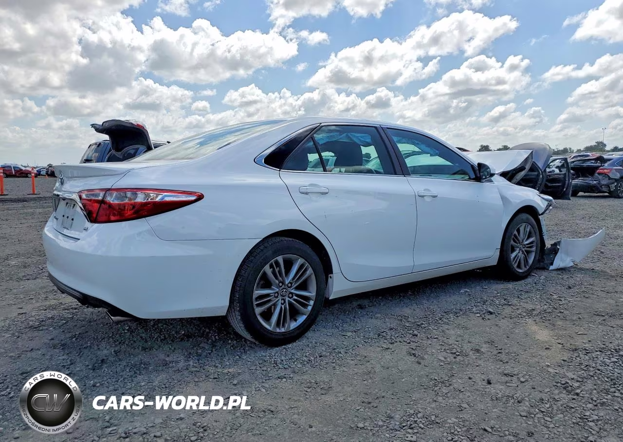 2017 Toyota Camry Se VIN:4T1BF1FK9HU294813 - 3