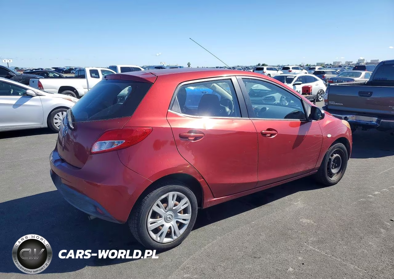 2014 Mazda Mazda2 Sport VIN:JM1DE1KZ8E0178993 - 3