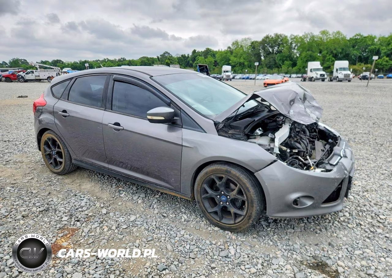 2013 Ford Focus Se VIN:1FADP3K24DL104594 - 4