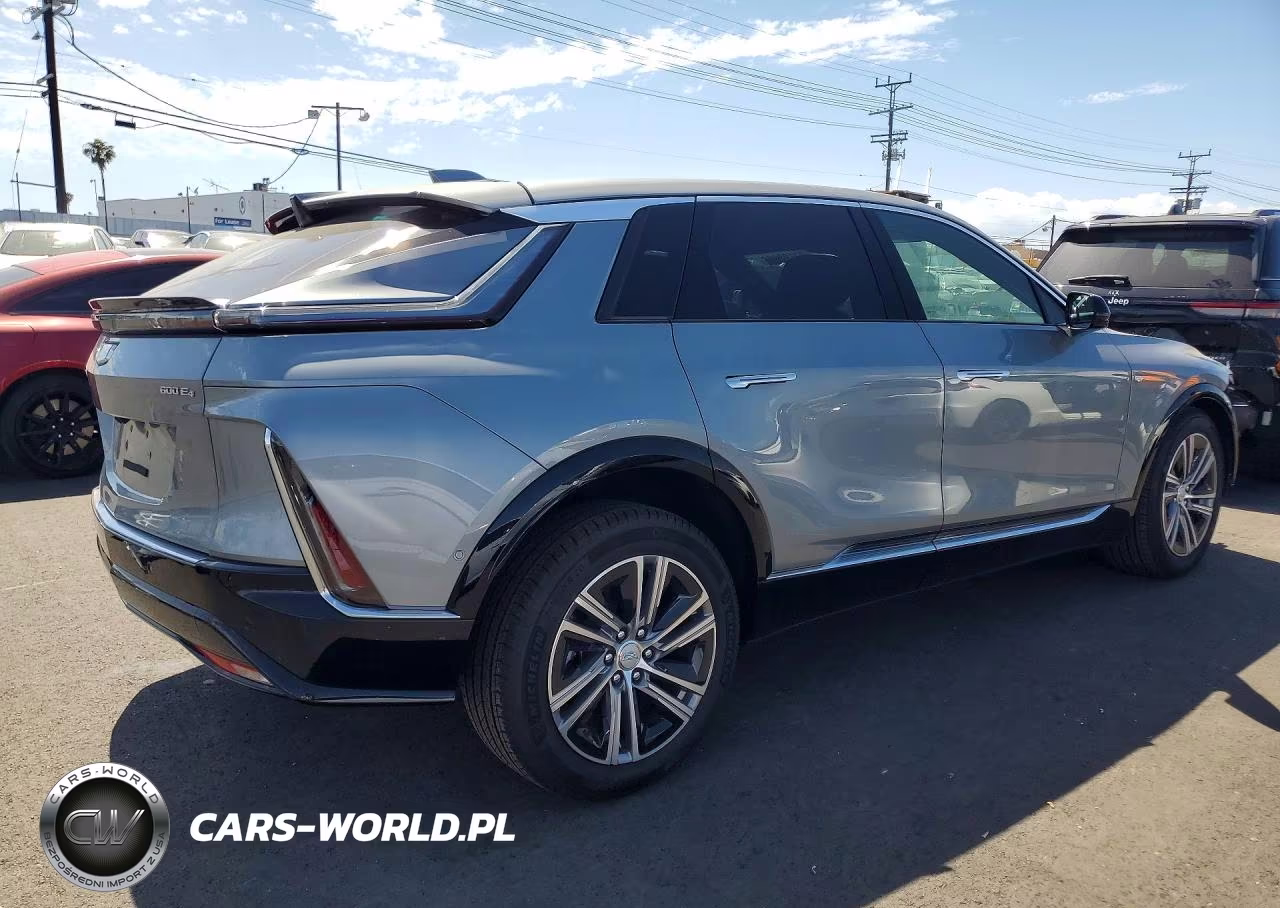 2026 Cadillac Lyriq Luxury VIN:1GYKPNRL9TZ301293 - 3