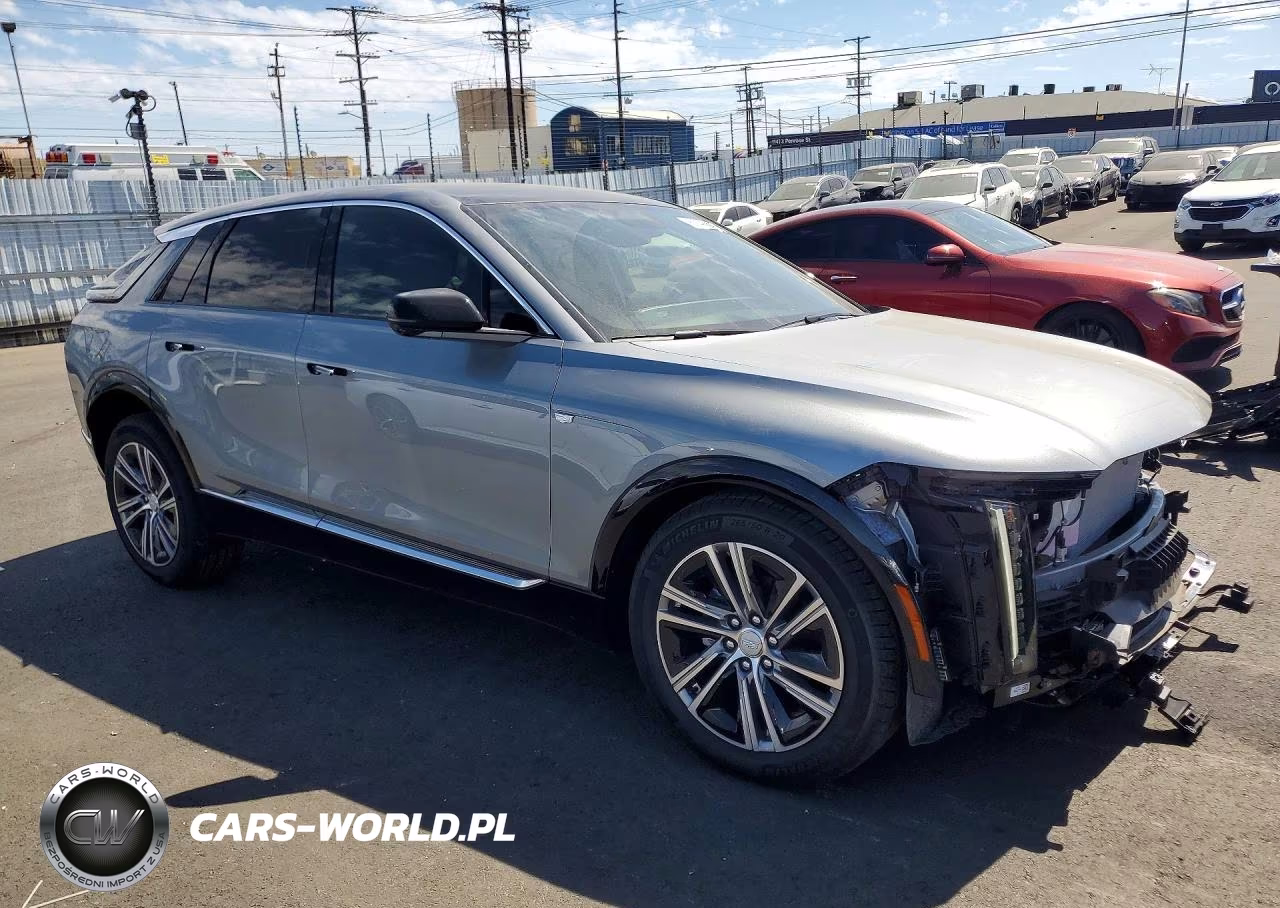 2026 Cadillac Lyriq Luxury VIN:1GYKPNRL9TZ301293 - 4
