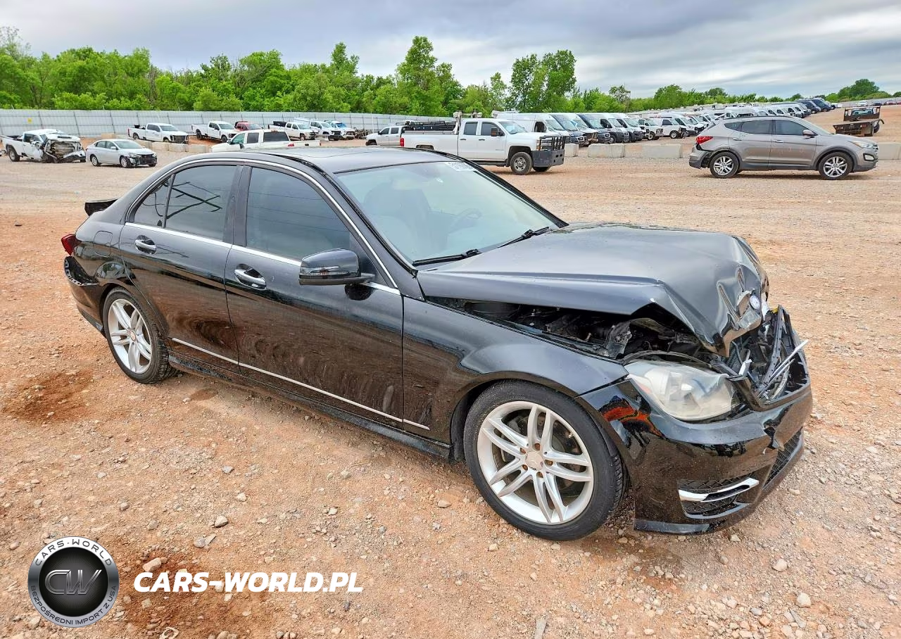 2012 Mercedes Benz C 250 VIN:WDDGF4HB8CR213438 - 4