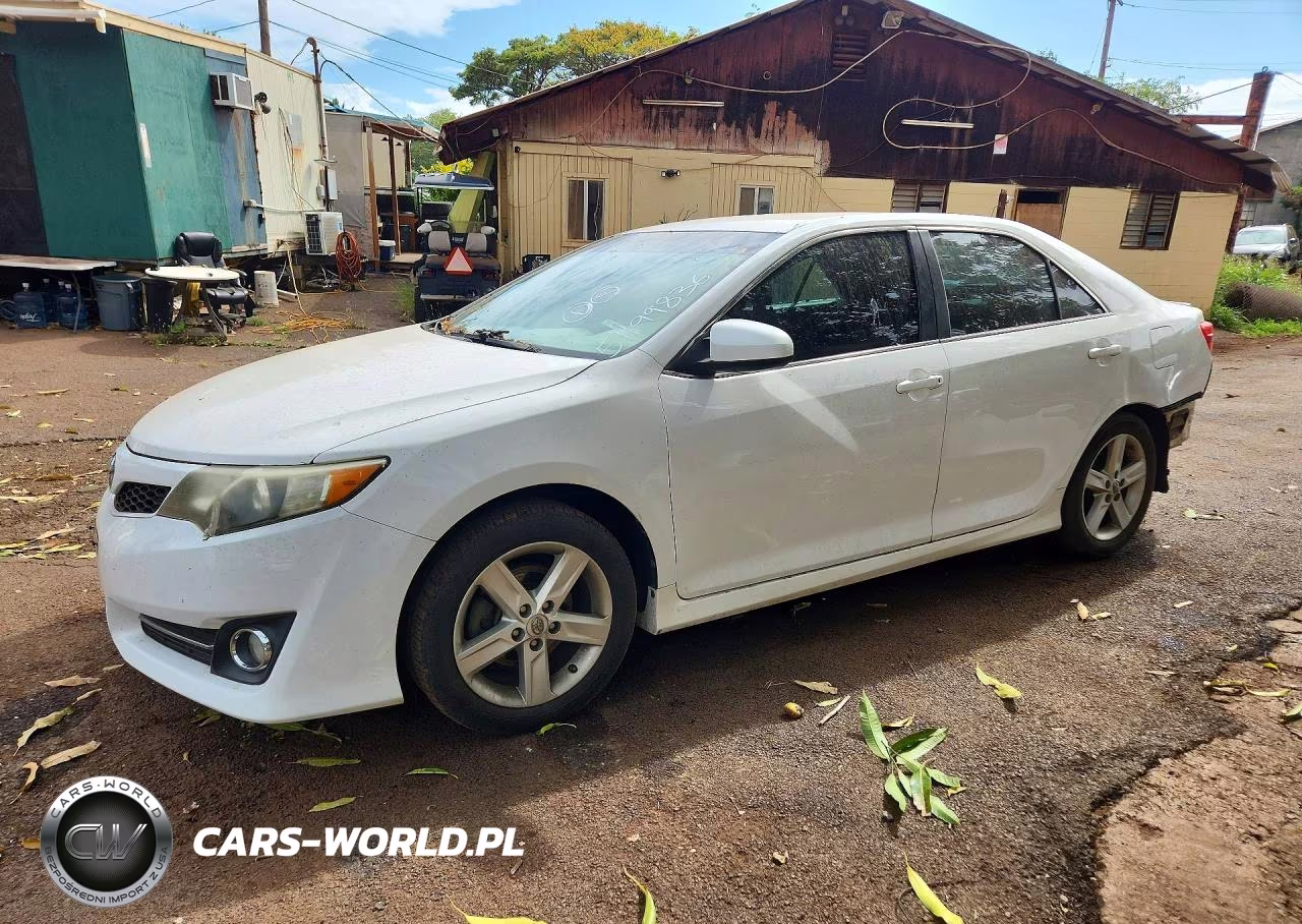 2014 Toyota Camry L – zdjęcie 1 z 13