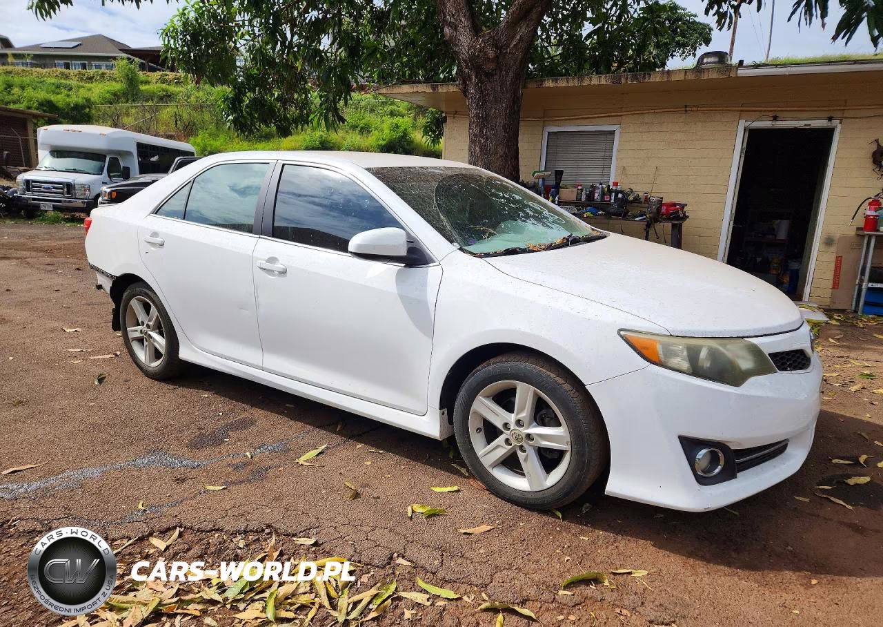 2014 Toyota Camry L VIN:4T1BF1FK4EU353729 - 4