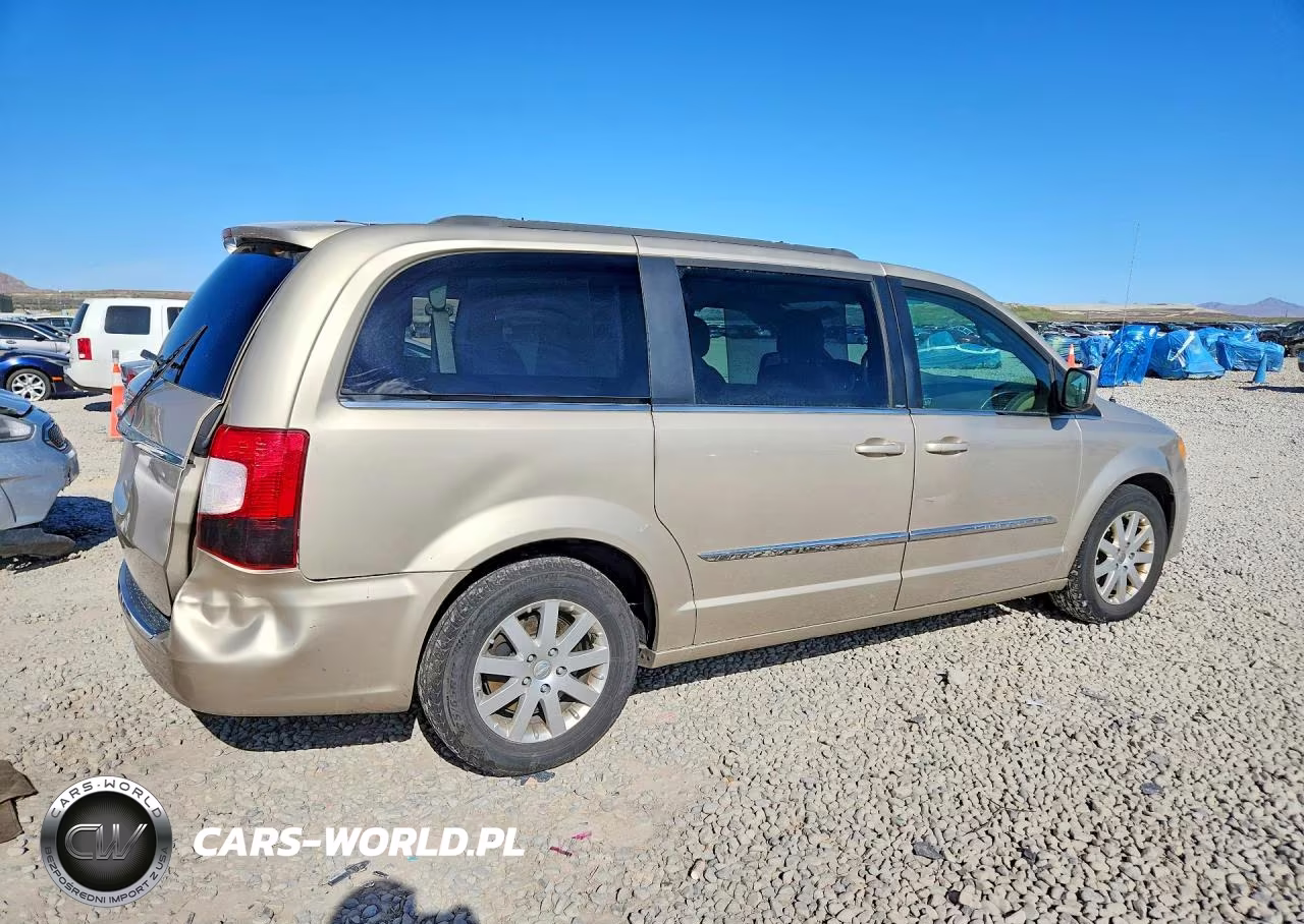 2014 Chrysler Town & Country Touring VIN:2C4RC1BG2ER233762 - 3