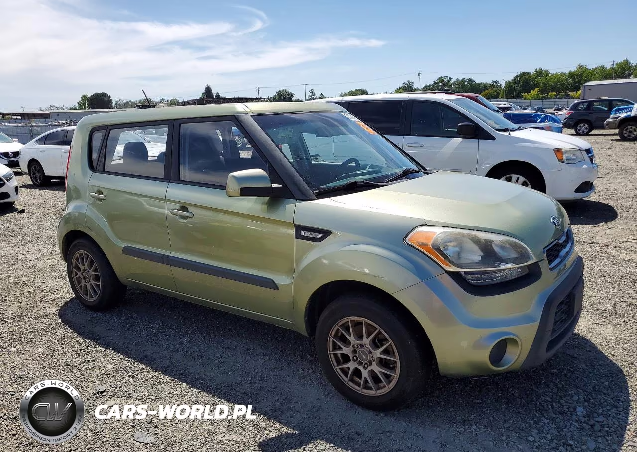 2013 Kia Soul Base VIN:KNDJT2A56D7528365 - 4