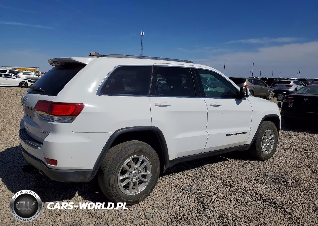 2020 Jeep Grand Cherokee Laredo VIN:1C4RJFAG3LC264822 - 3