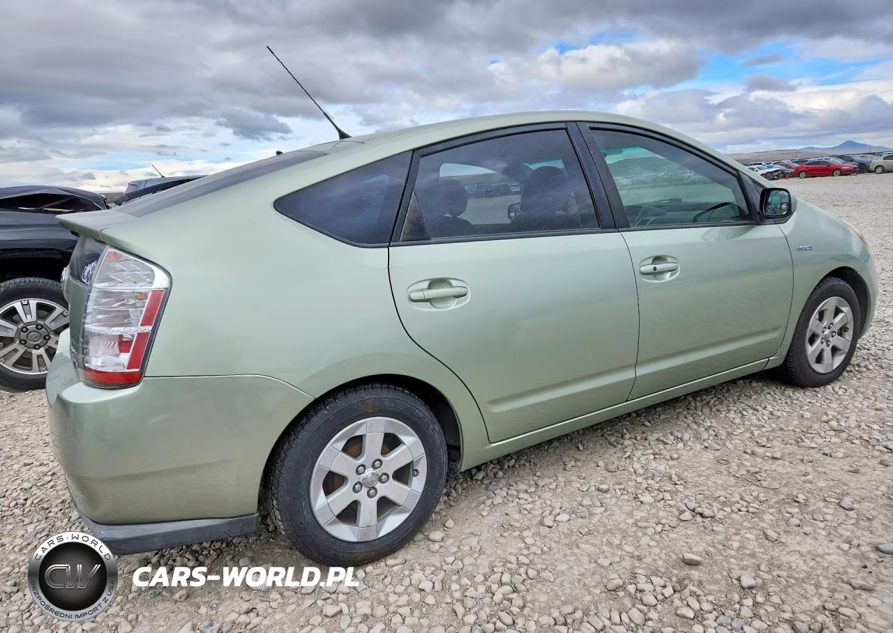 2007 Toyota Prius Base VIN:JTDKB20UX77658993 - 3