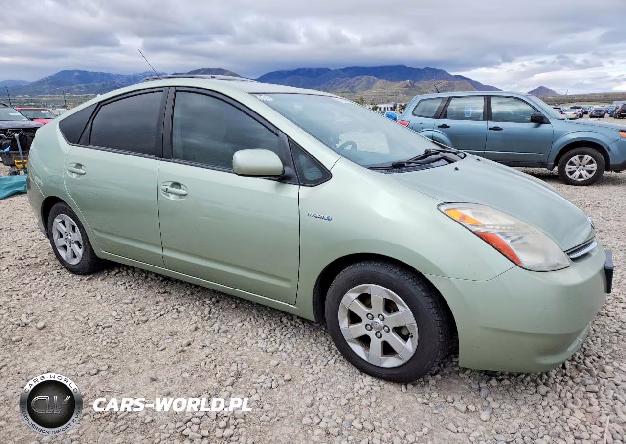 2007 Toyota Prius Base VIN:JTDKB20UX77658993 - 4