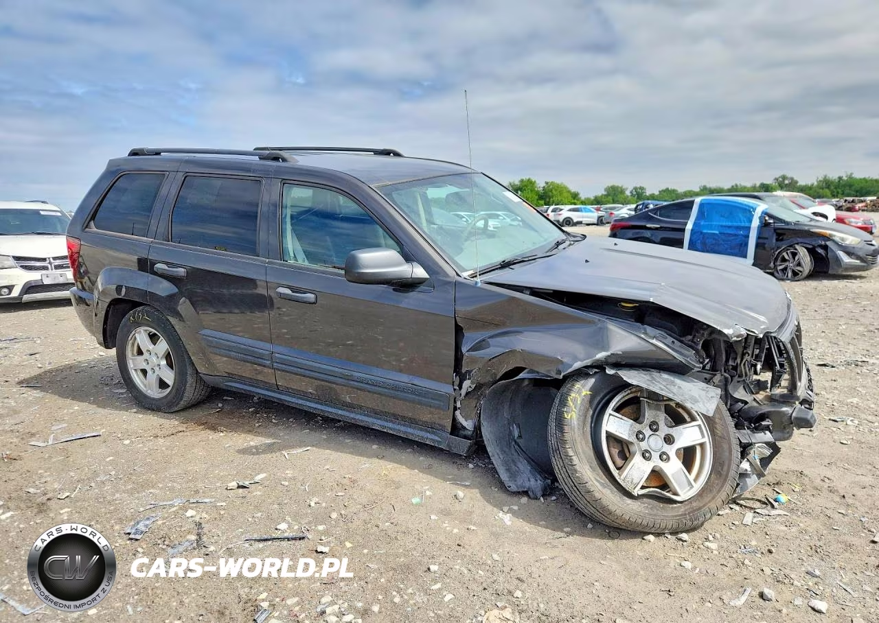 2005 Jeep Grand Cherokee Laredo-Columbia-Freedom VIN:1J4HR48N25C559923 - 4