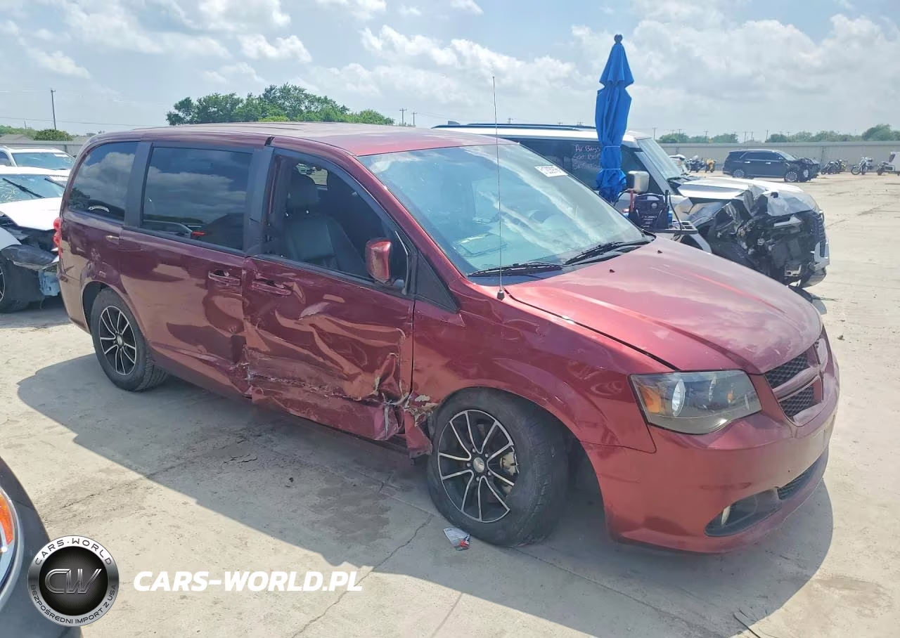 2019 Dodge Grand Caravan Gt VIN:2C4RDGEG0KR623539 - 4