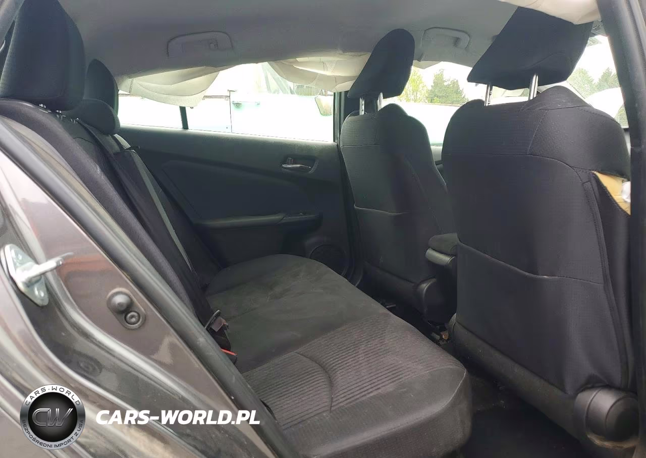 2017 Toyota Prius Three VIN:JTDKARFU2H3039011 - 10
