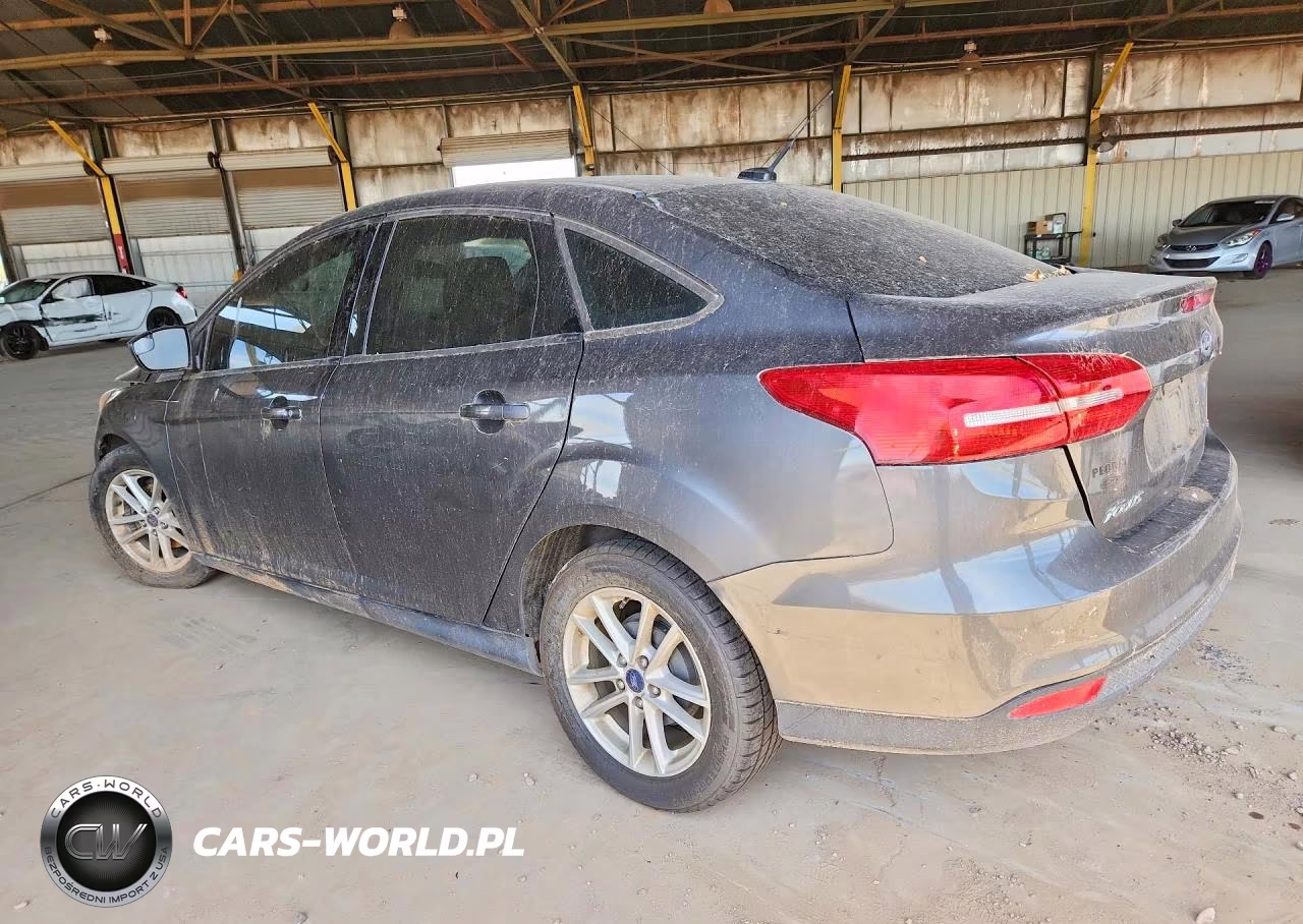 2018 Ford Focus Se VIN:1FADP3F28JL287813 - 2