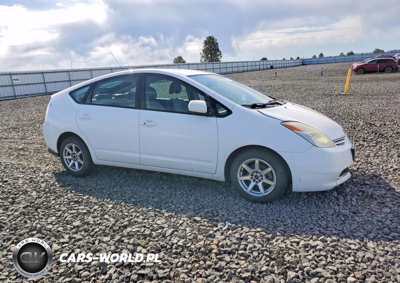 2004 Toyota Prius Base VIN:JTDKB20U840095219 - 4