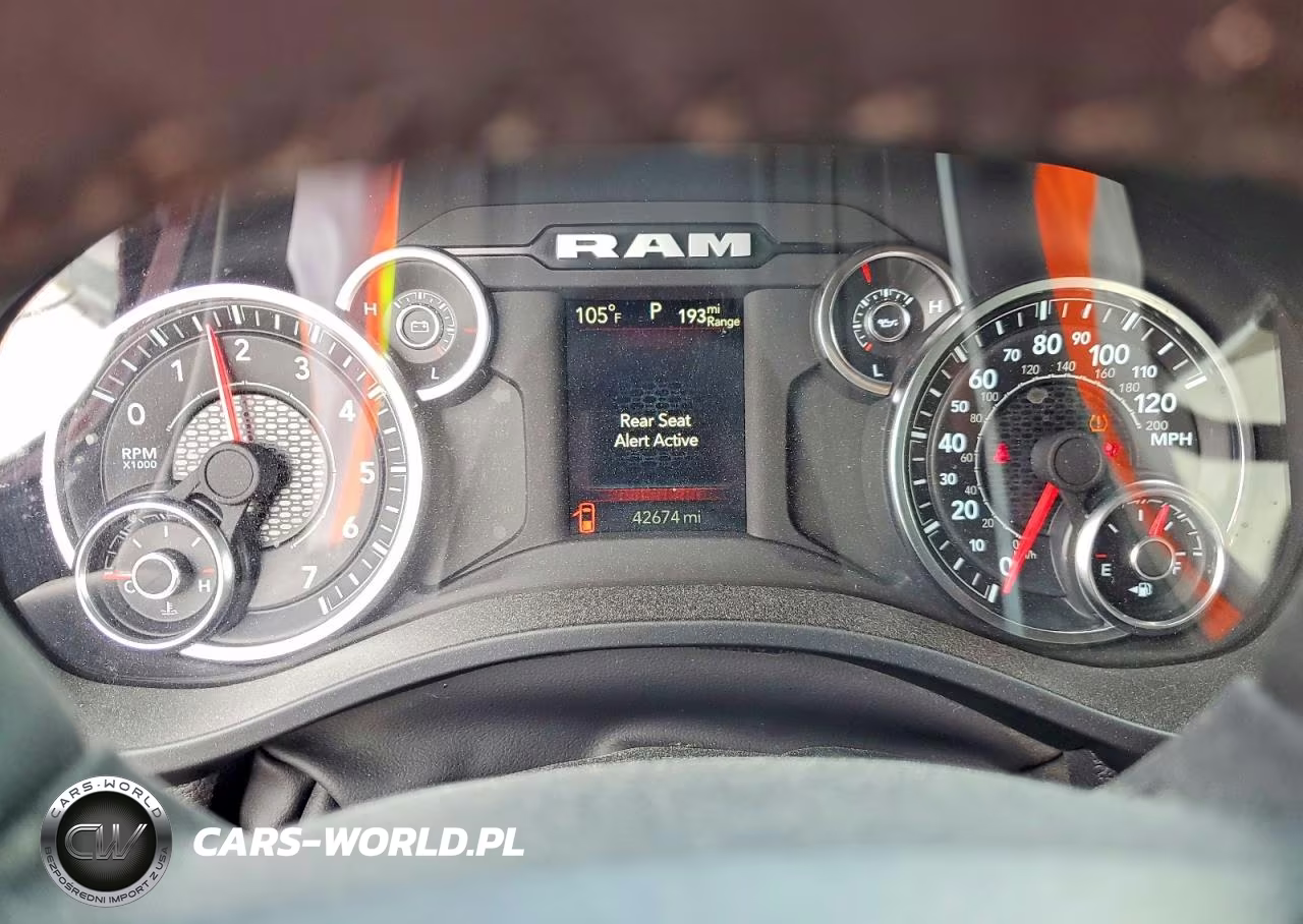 2025 Ram 1500 Big Horn VIN:1C6RREBG3SN580782 - 9