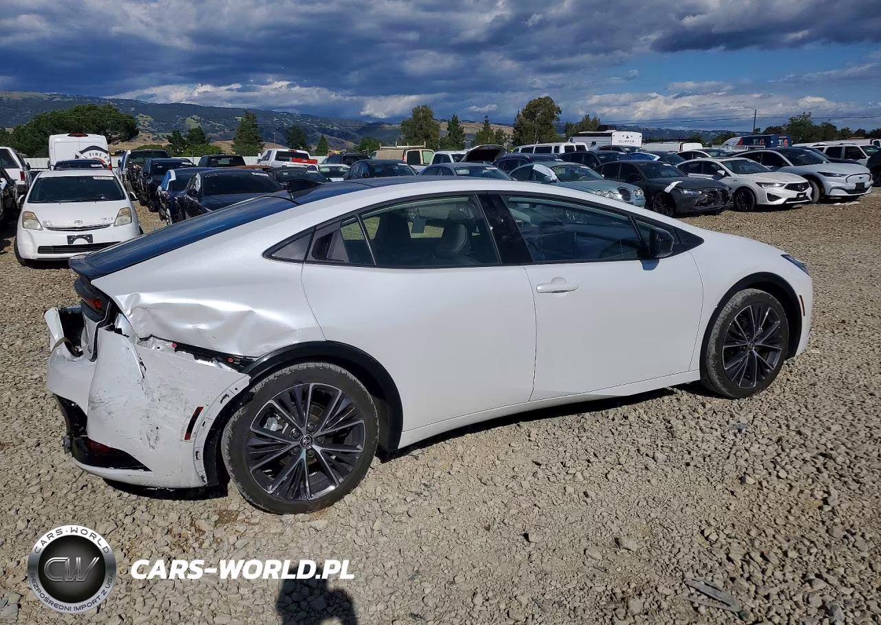 2026 Toyota Prius Limited VIN:JTDACAAU7T3074621 - 3