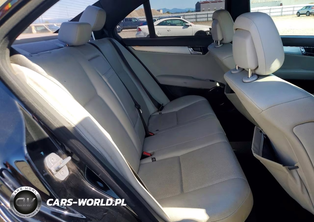 2009 Mercedes-Benz C 300 VIN:WDDGF54X39F216037 - 10
