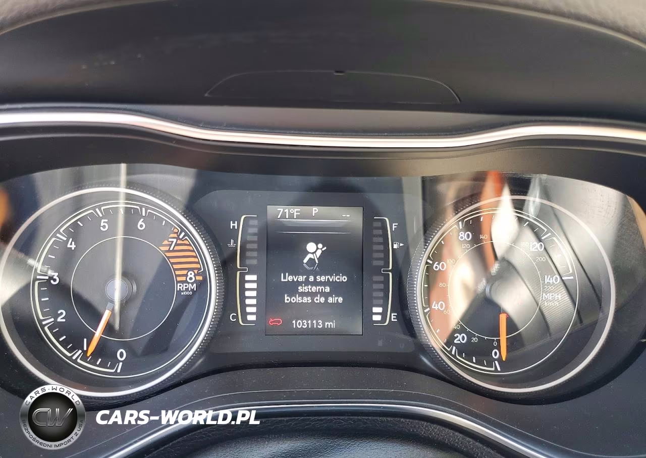 2019 Jeep Cherokee Latitude VIN:1C4PJLCX4KD286498 - 9