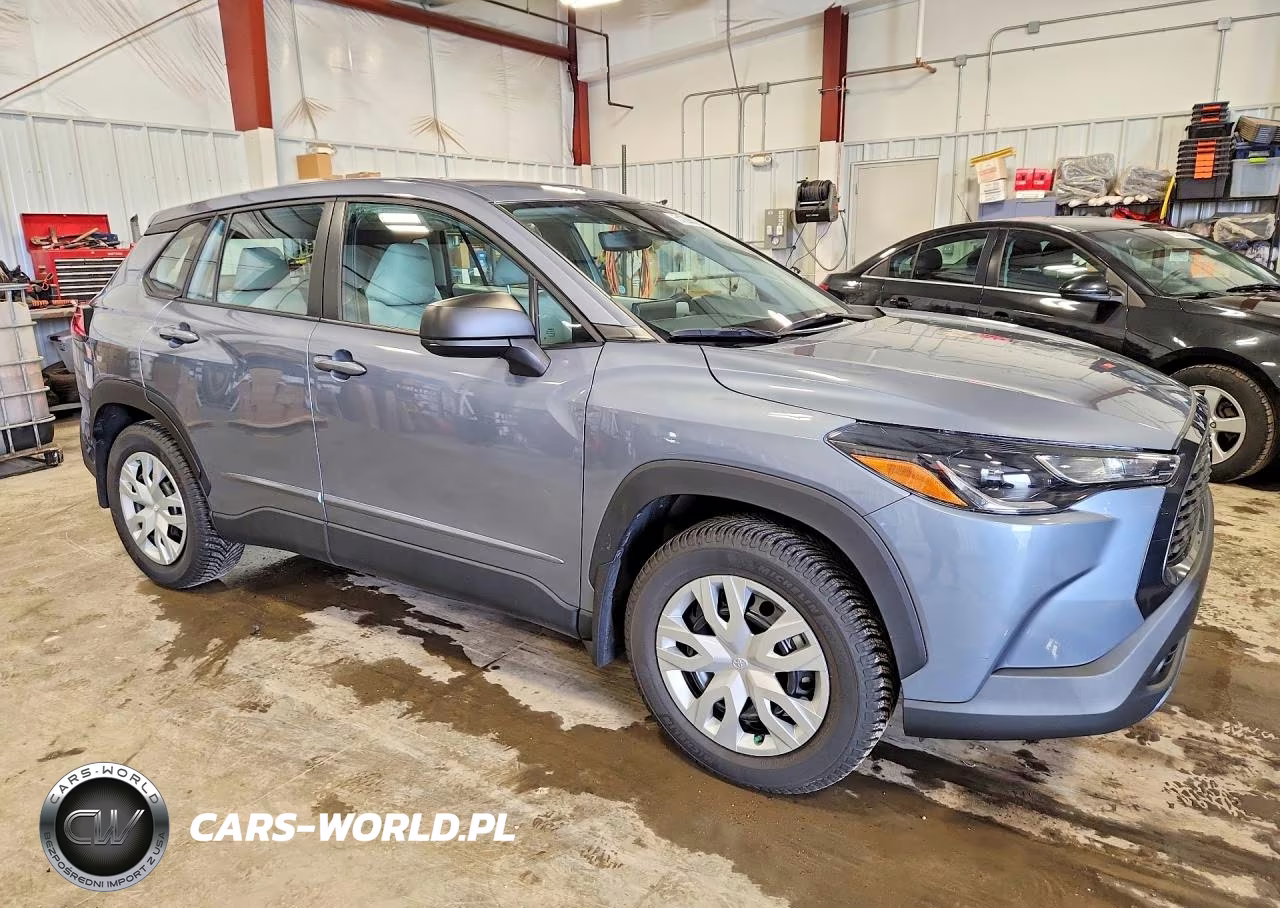 2022 Toyota Corolla Cross L VIN:7MUAAABG0NV016162 - 4