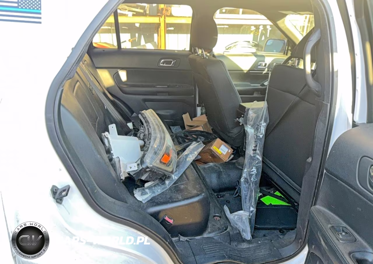 2019 Ford Explorer Police Interceptor VIN:1FM5K8AR8KGA28954 - 6