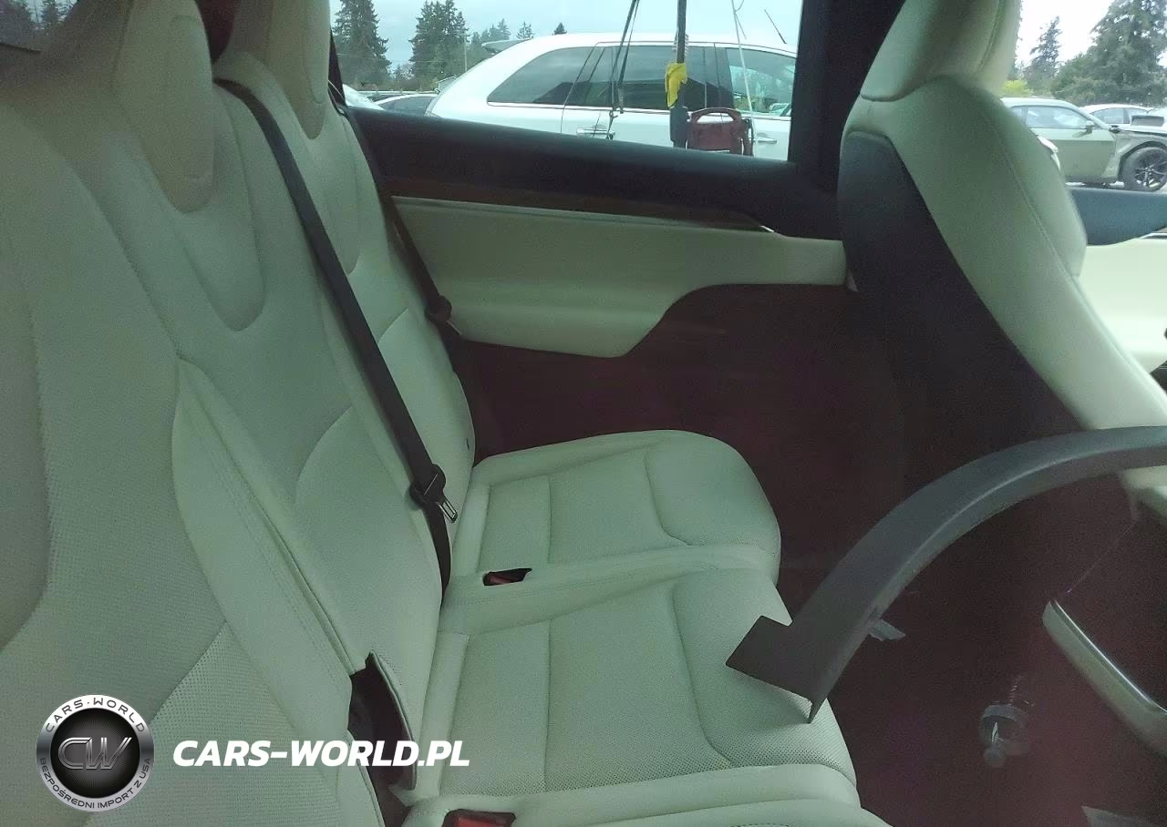 2025 Tesla Model X VIN:7SAXCDE55SF469965 - 11