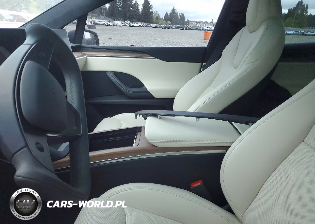 2025 Tesla Model X VIN:7SAXCDE55SF469965 - 7
