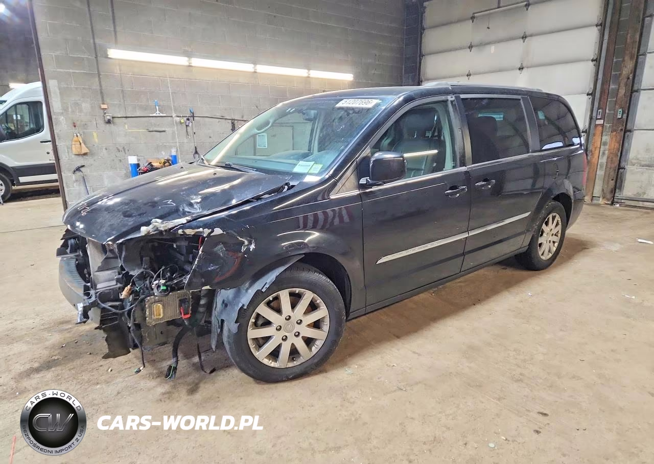 2015 Chrysler Town & Country Touring