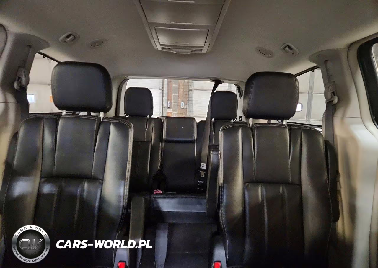 2015 Chrysler Town & Country Touring VIN:2C4RC1BG3FR741109 - 10