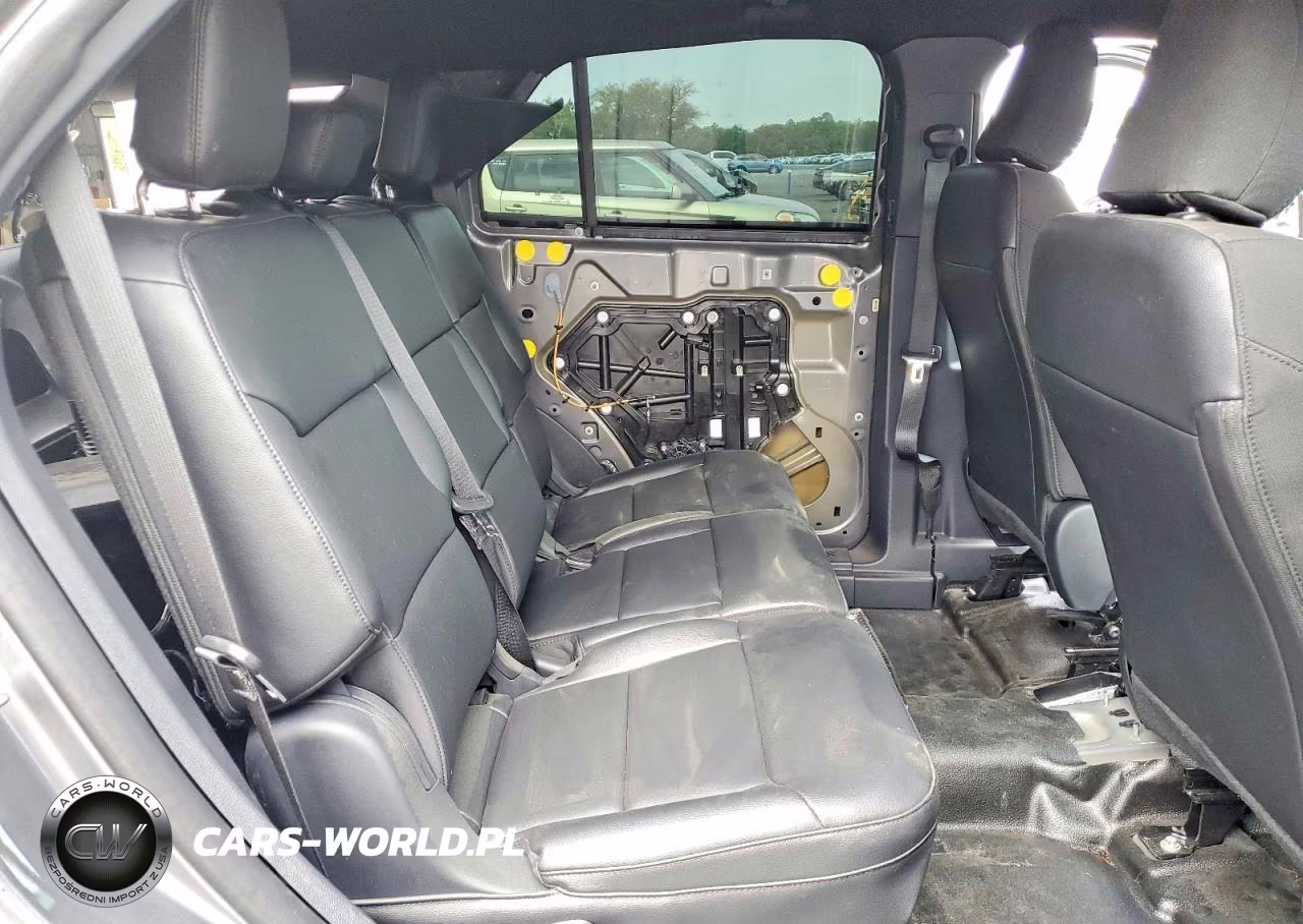 2025 Ford Explorer Police Interceptor VIN:1FM5K8AB3SGA73870 - 11