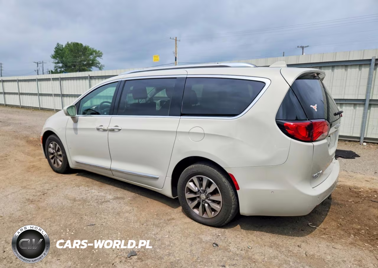 2019 Chrysler Pacifica Touring L Plus VIN:2C4RC1EG3KR604905 - 2
