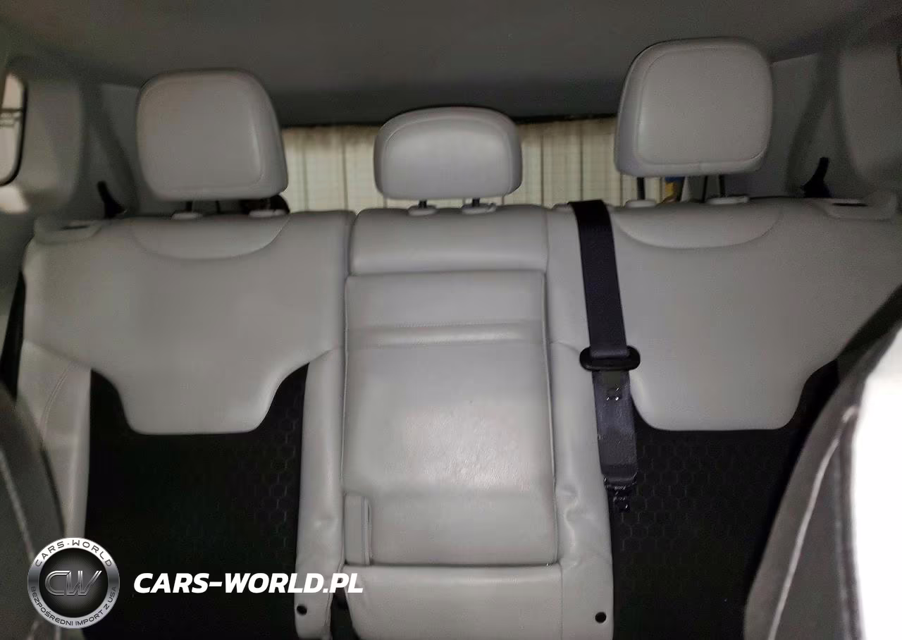 2019 Jeep Compass Latitude VIN:3C4NJDBB4KT599659 - 10
