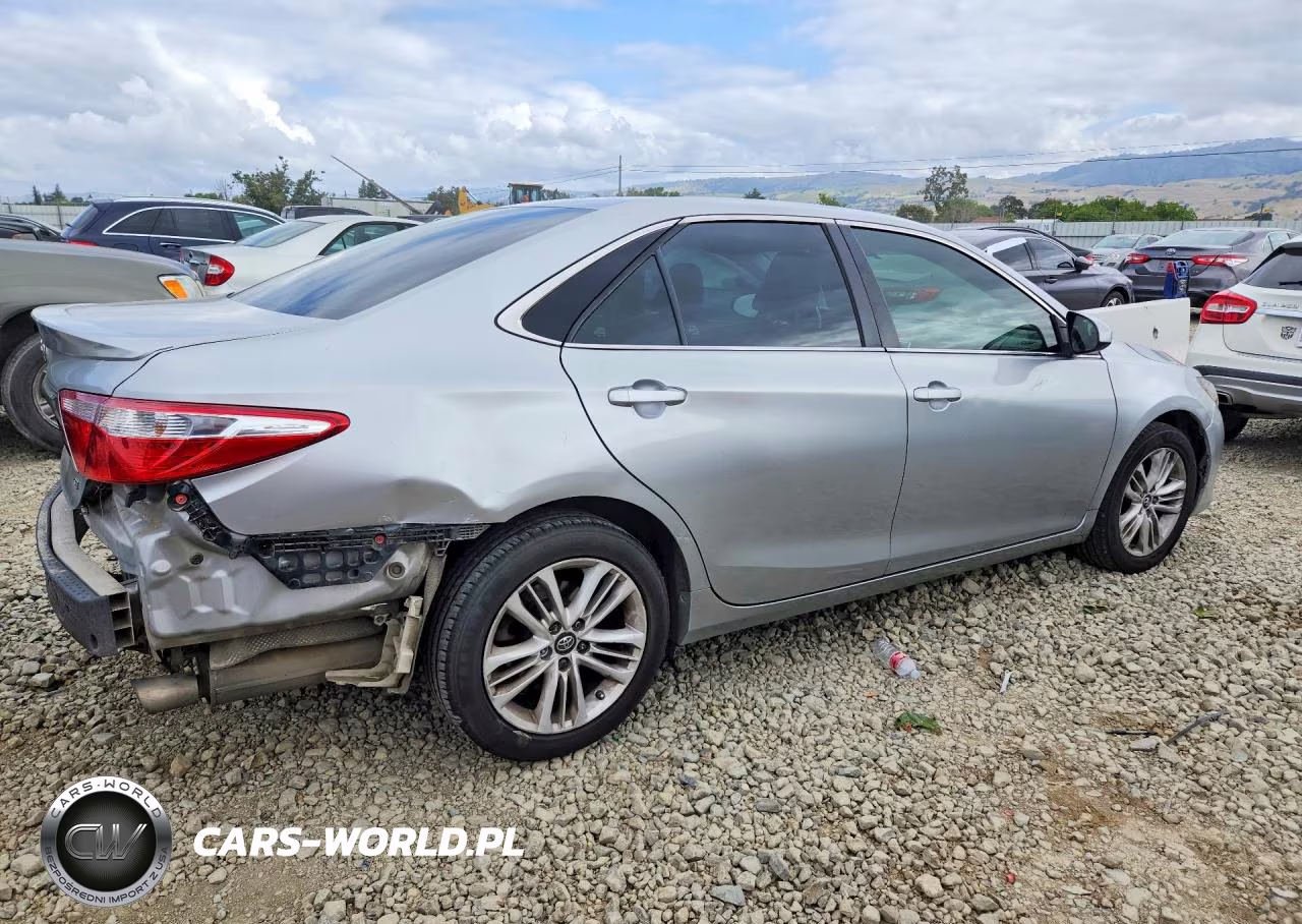 2017 Toyota Camry Se VIN:4T1BF1FK0HU725197 - 3