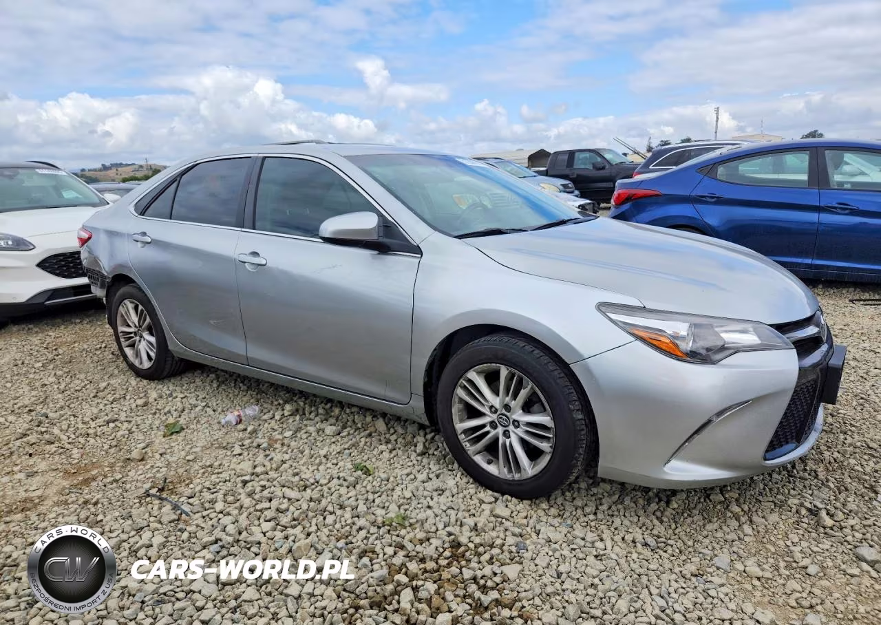 2017 Toyota Camry Se VIN:4T1BF1FK0HU725197 - 4