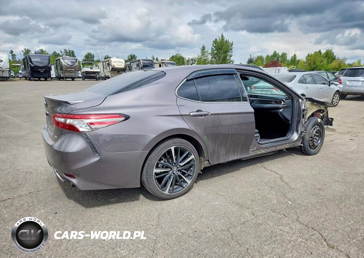2018 Toyota Camry Xse V6 VIN:4T1BZ1HK1JU006924 - 3