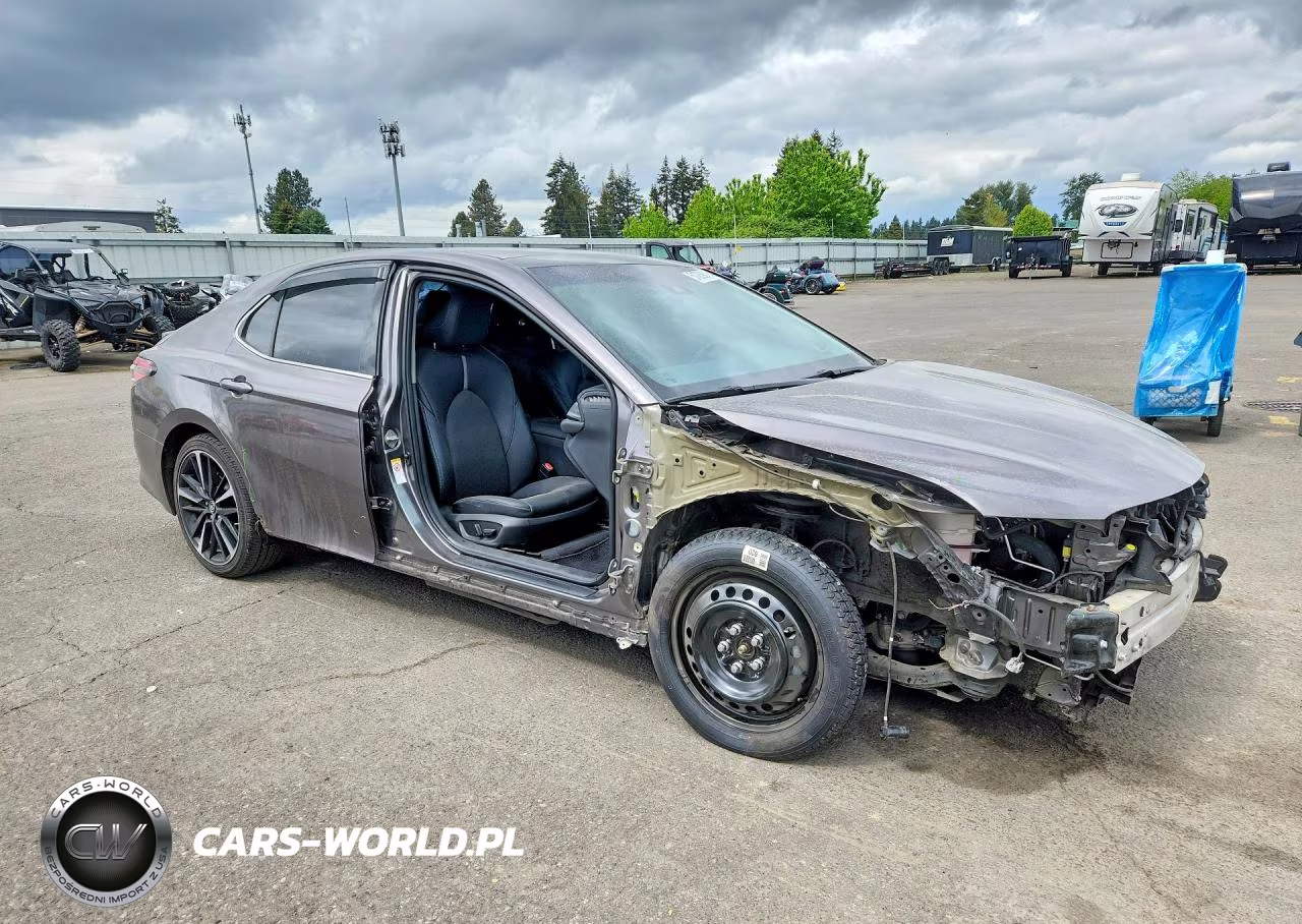 2018 Toyota Camry Xse V6 VIN:4T1BZ1HK1JU006924 - 4