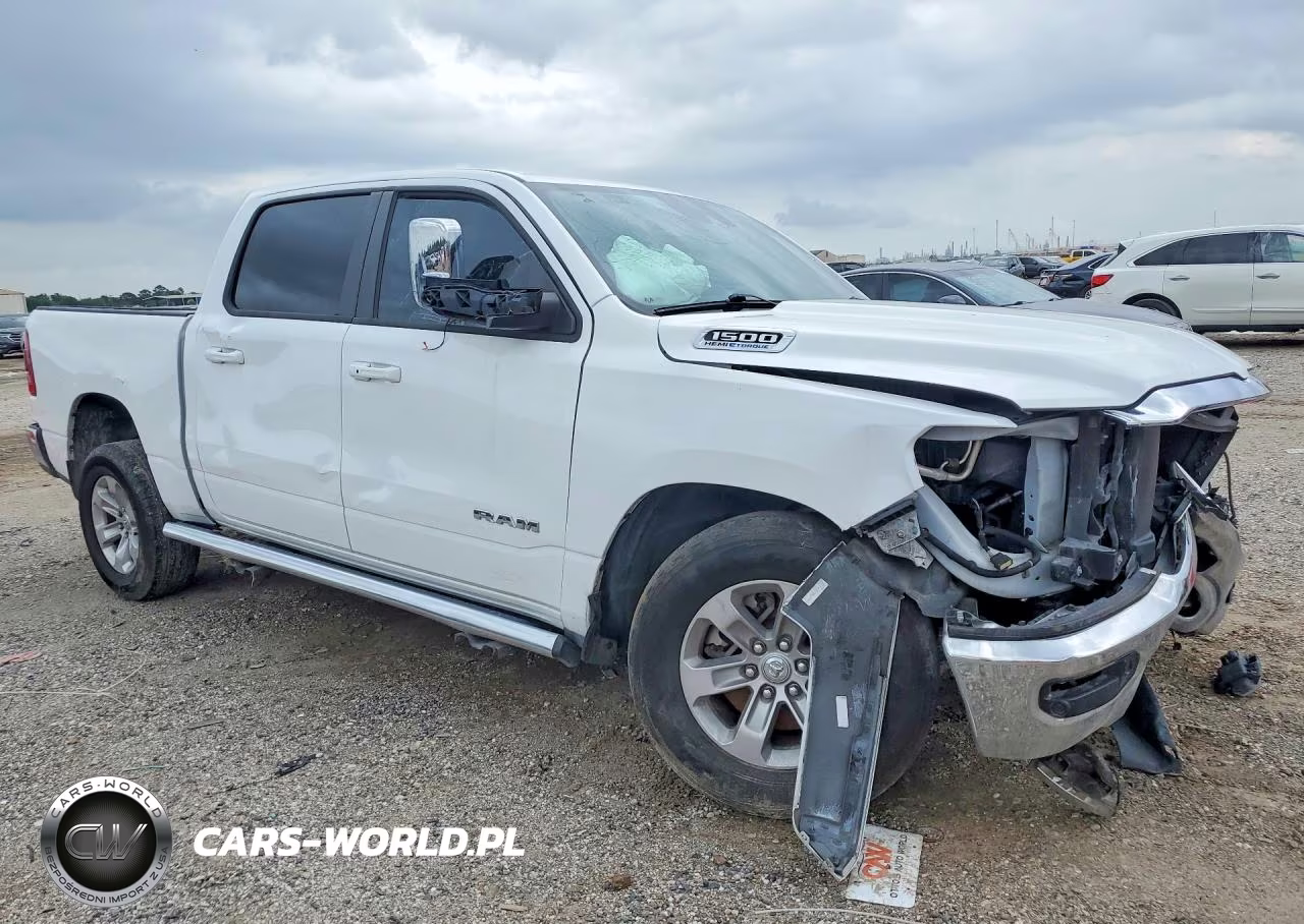 2023 Ram 1500 Laramie VIN:1C6RREJT5PN640308 - 4