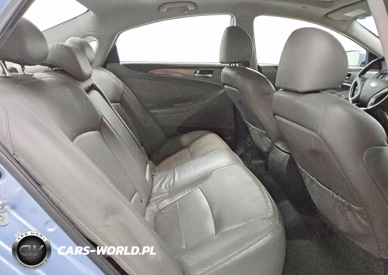 2015 Hyundai Sonata Hybrid Limited VIN:KMHEC4A43FA136112 - 10