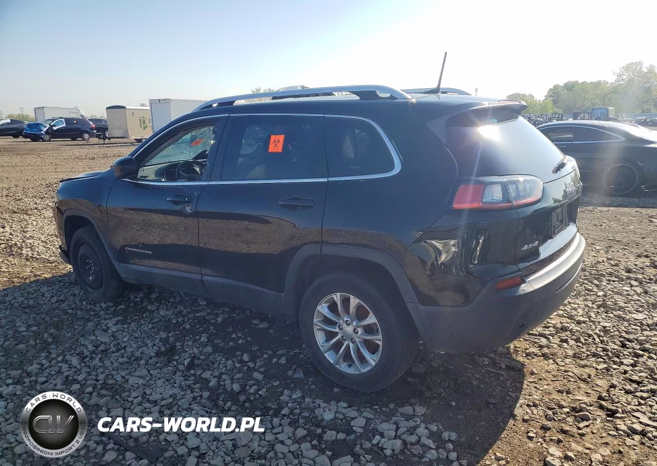 2019 Jeep Cherokee Latitude VIN:1C4PJMCB9KD283655 - 2