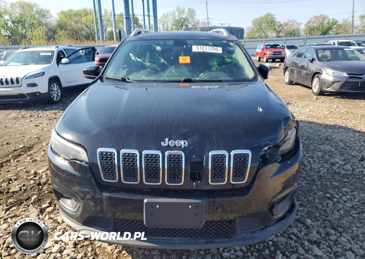 2019 Jeep Cherokee Latitude VIN:1C4PJMCB9KD283655 - 5