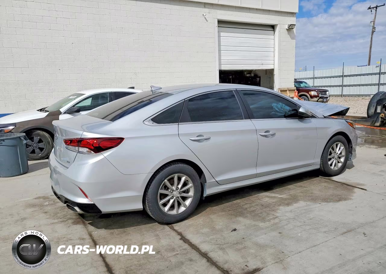 2018 Hyundai Sonata Eco VIN:5NPE24AA7JH700584 - 3