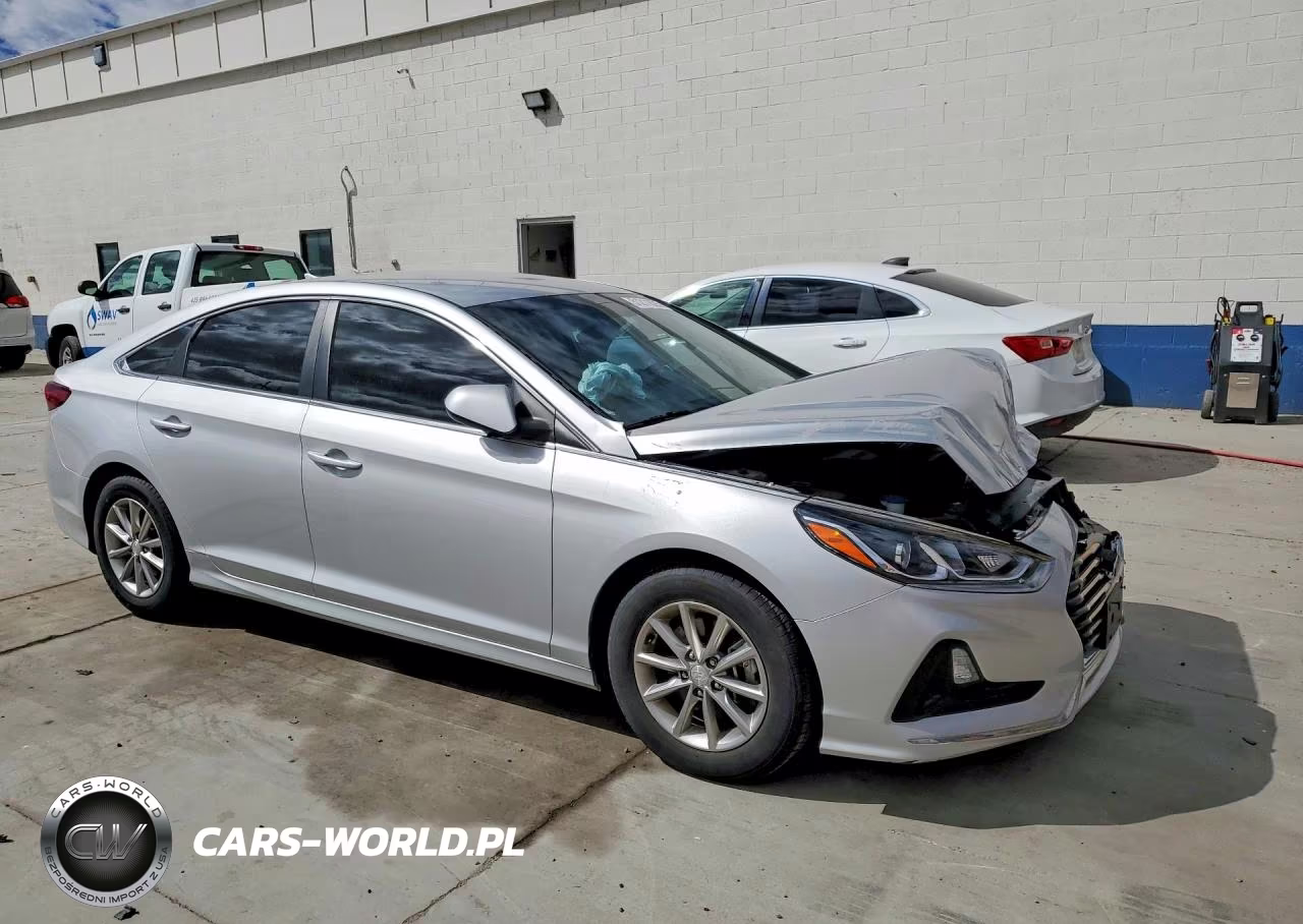 2018 Hyundai Sonata Eco VIN:5NPE24AA7JH700584 - 4